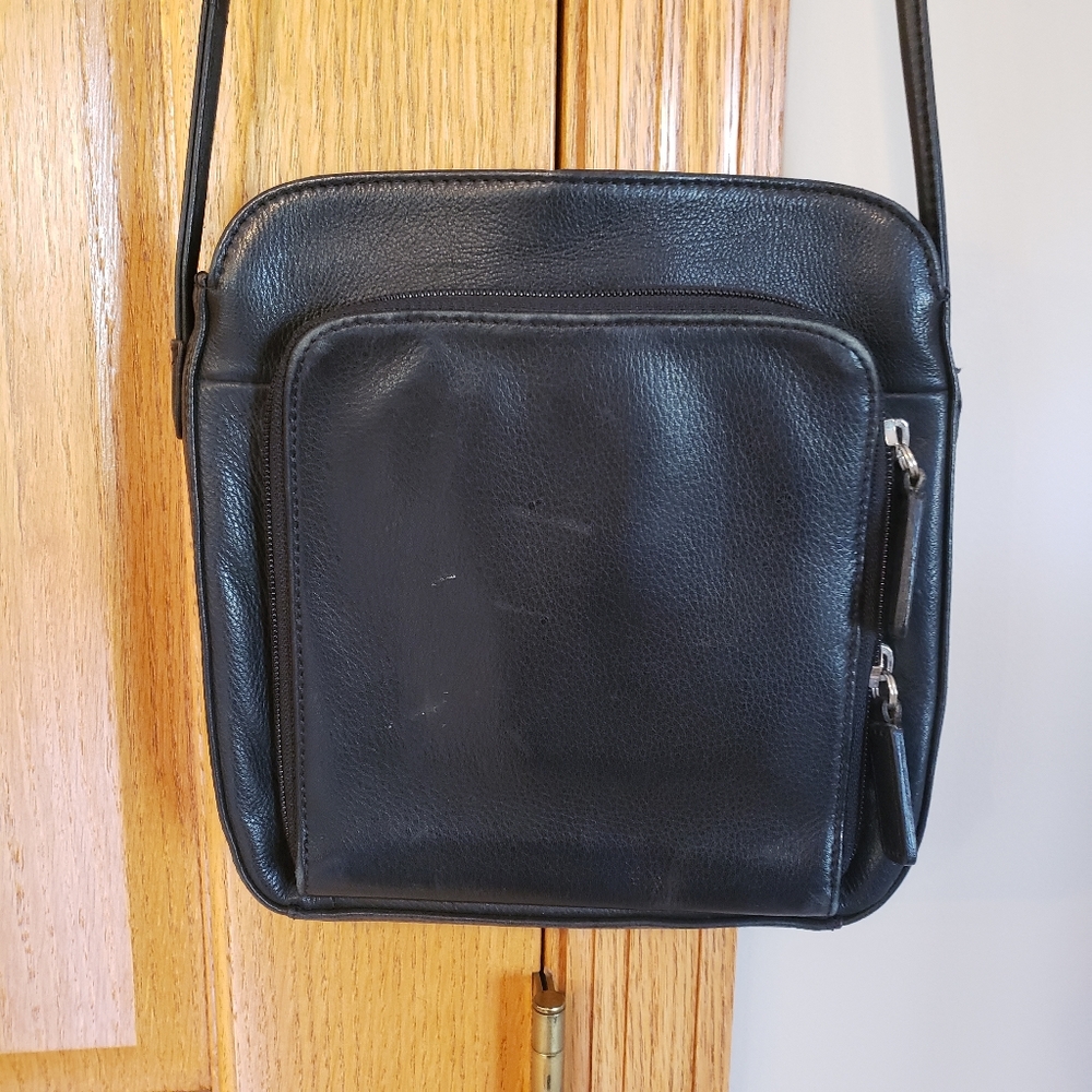 Fossil Crossbody Bag - Picture 9 of 14
